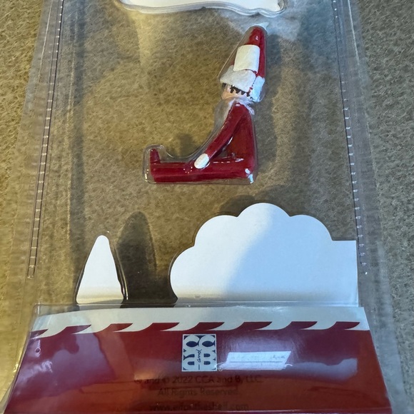 Worlds Smallest The Elf On The Shelf Christmas NIP funny gift funny decor - Picture 2 of 3